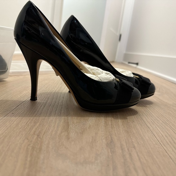 Ferragamo patent leather high heel - Picture 2 of 5